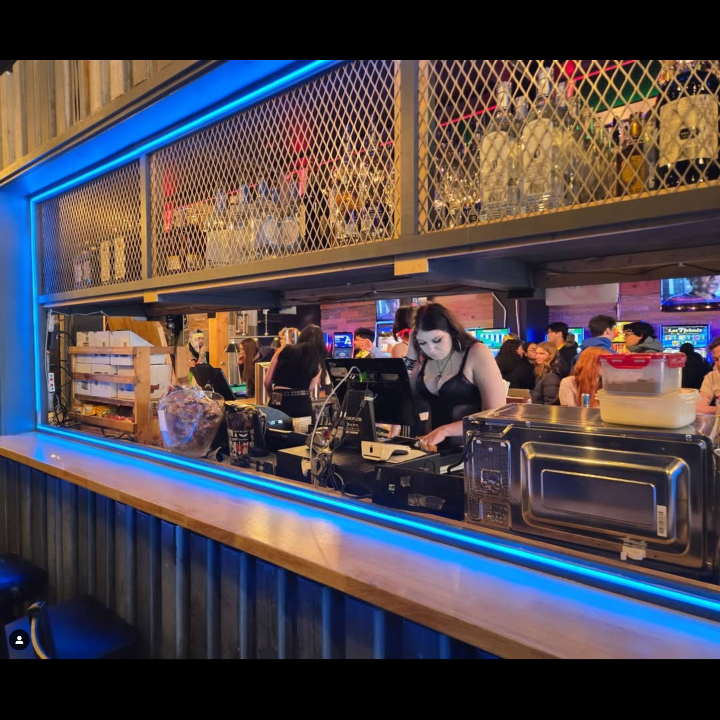 PIRANHA BAR