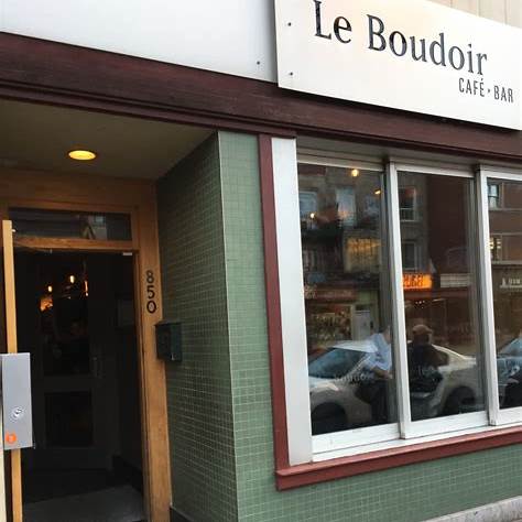 LE BOUDOIR