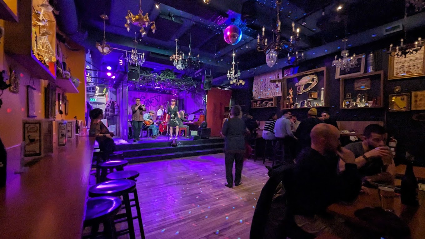 BAR ERNEST